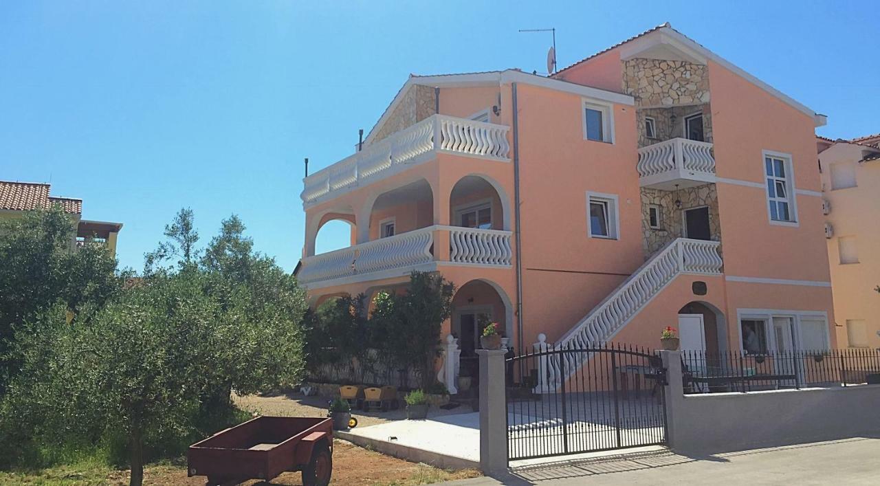 Apartments Villa Dolmar Vodice Exterior foto